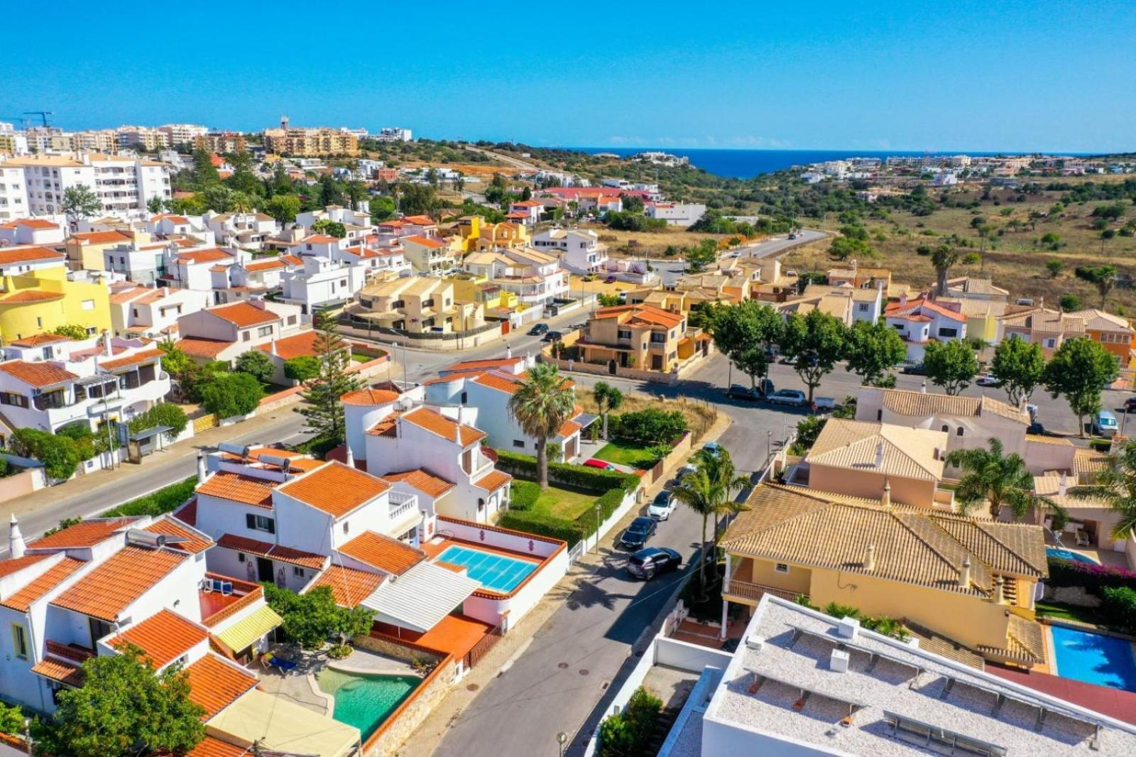 Leonie Villa Lagos